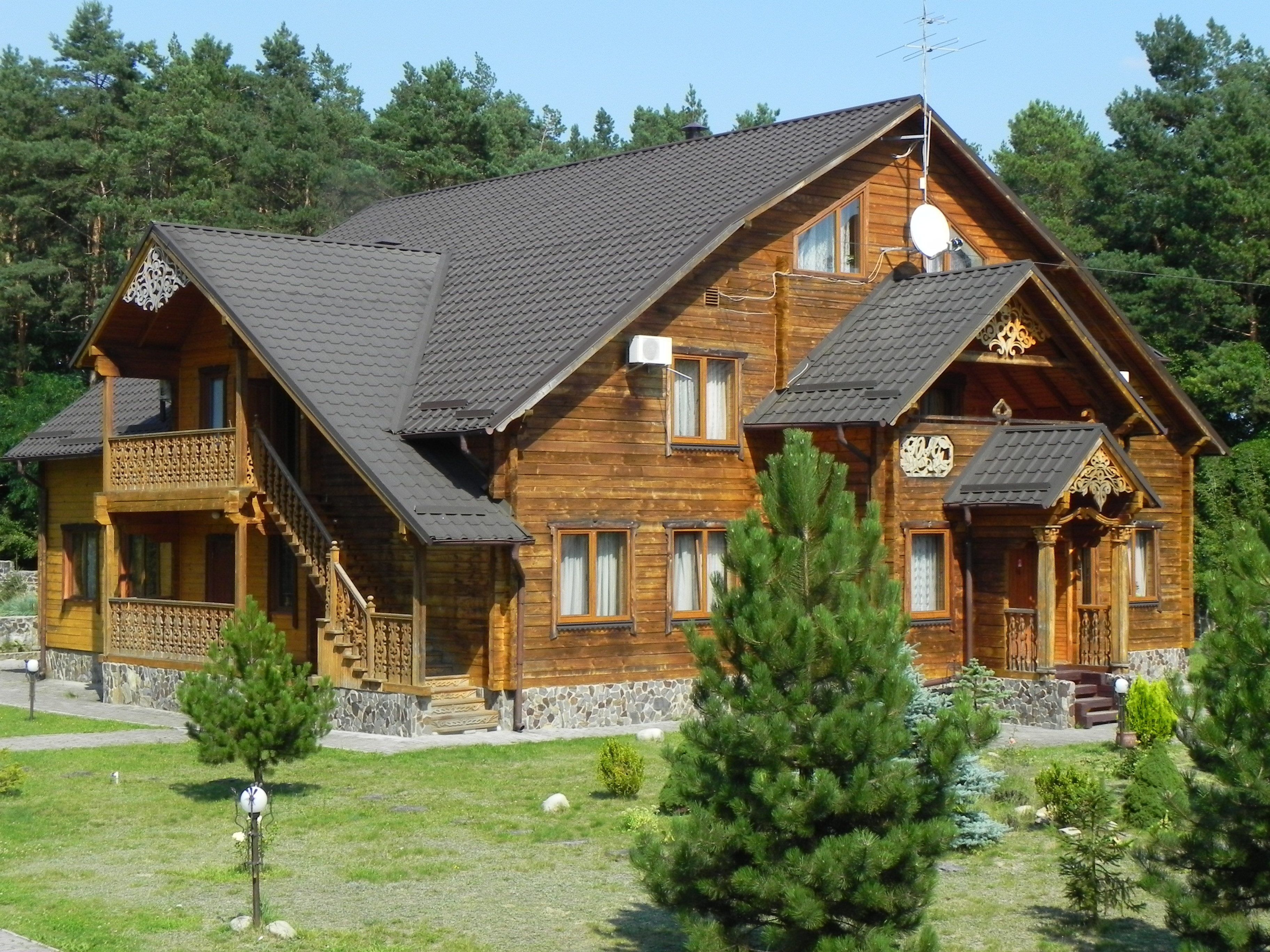 Vista frontal de la propiedad