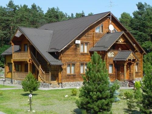 Hotel and restaurant complex Skolmo