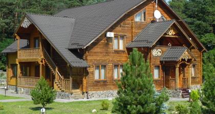 Hotel and restaurant complex Skolmo