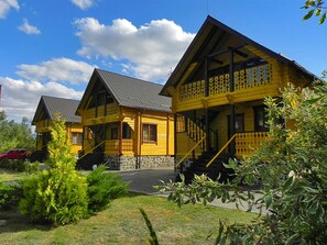 Family Room, 1 Bedroom (in Cottage) | 1 bedroom, free WiFi