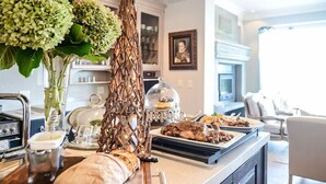 Unclassified image, 2 of 58, button - Collection Luxury Accommodation : Val de Vie House (Paarl)