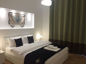 客房内保险箱、熨斗/熨衣板、免费 WiFi、床单