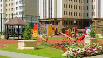 Children’s play area – outdoor