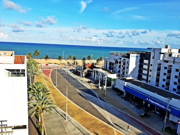 Vista para praia/oceano