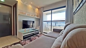 Căn hộ Superior (5º andar) | Khu phòng khách | TV LED 32-inch có truyền hình kỹ thuật số, TV