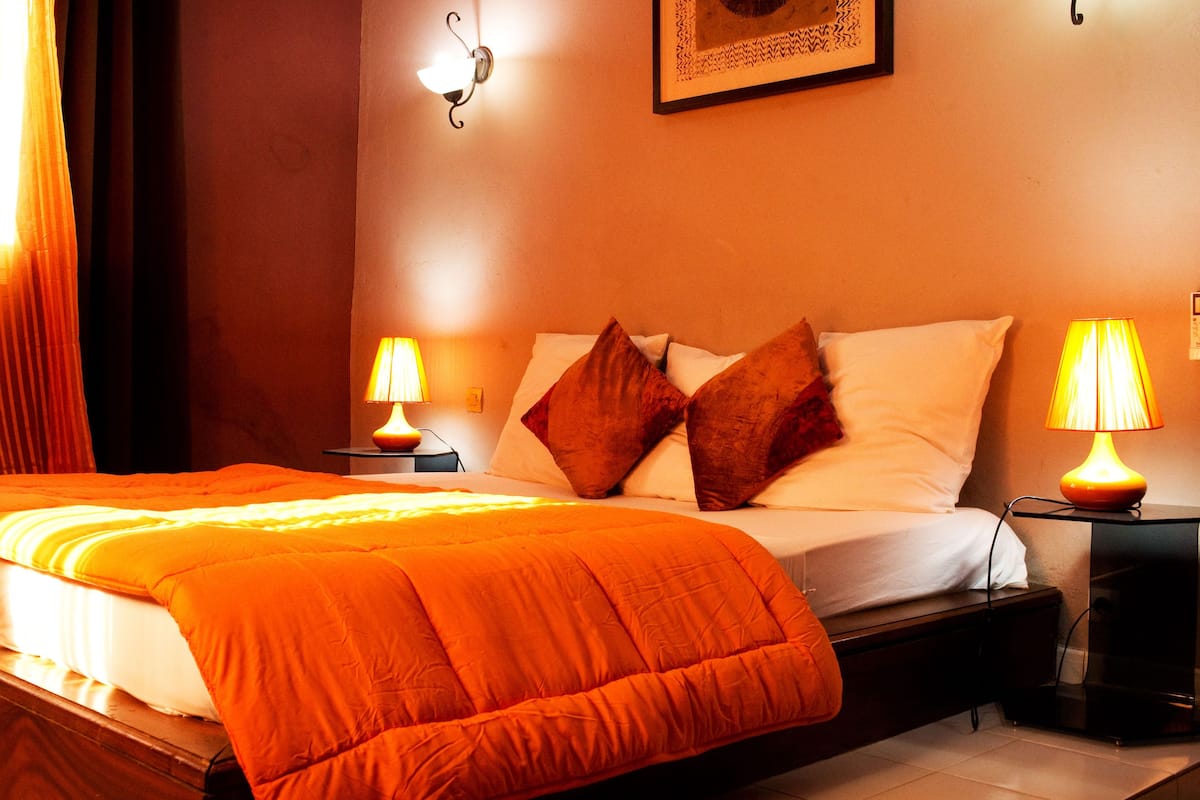 Comfort Double Room | WiFi (free), bed sheets