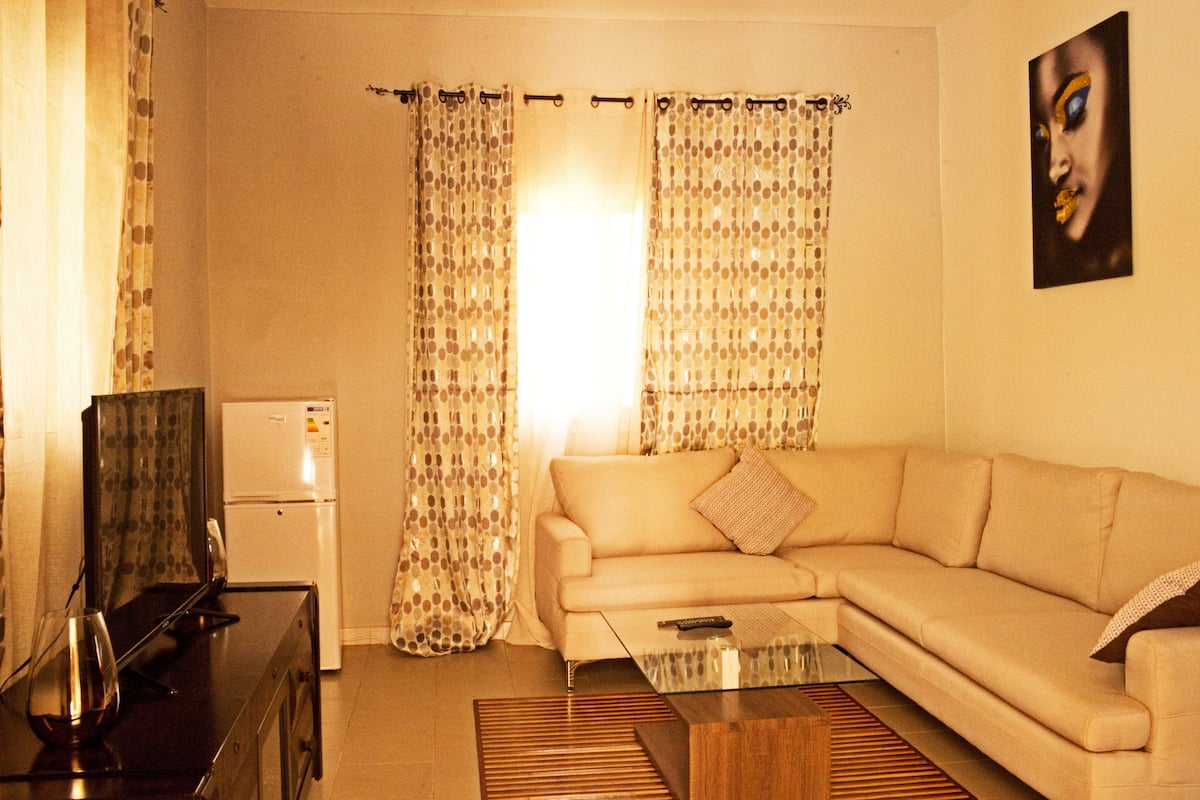 Comfort Apartment, 2 Bedrooms | Living room | Flat-screen TV