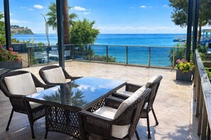 Lobby sitting area - Kayhanbey Otel (Kuşadası)