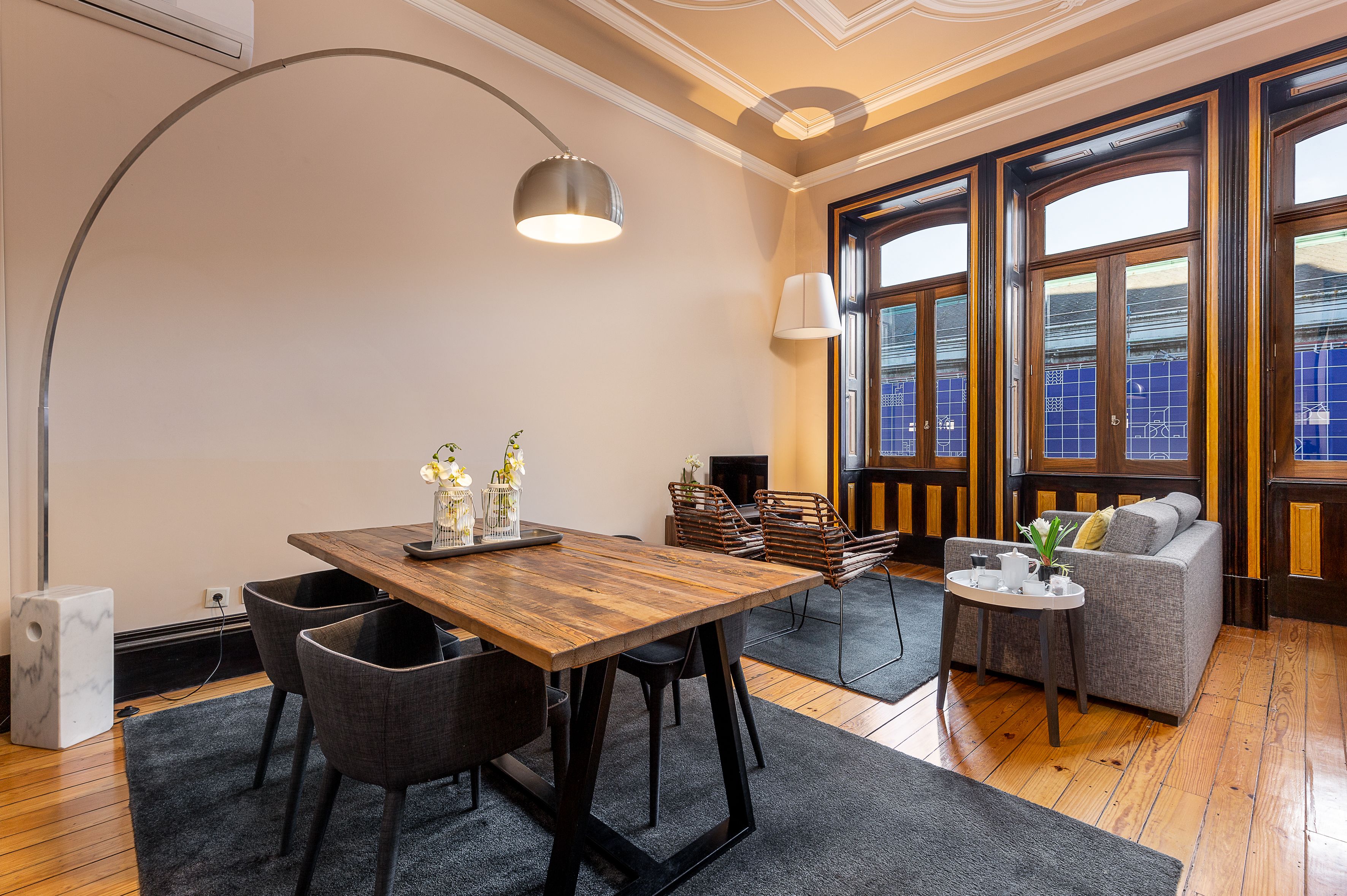Appartement supérieur, 2 chambres ( 1A ) | Aire de séjour | Téléviseur à écran plat