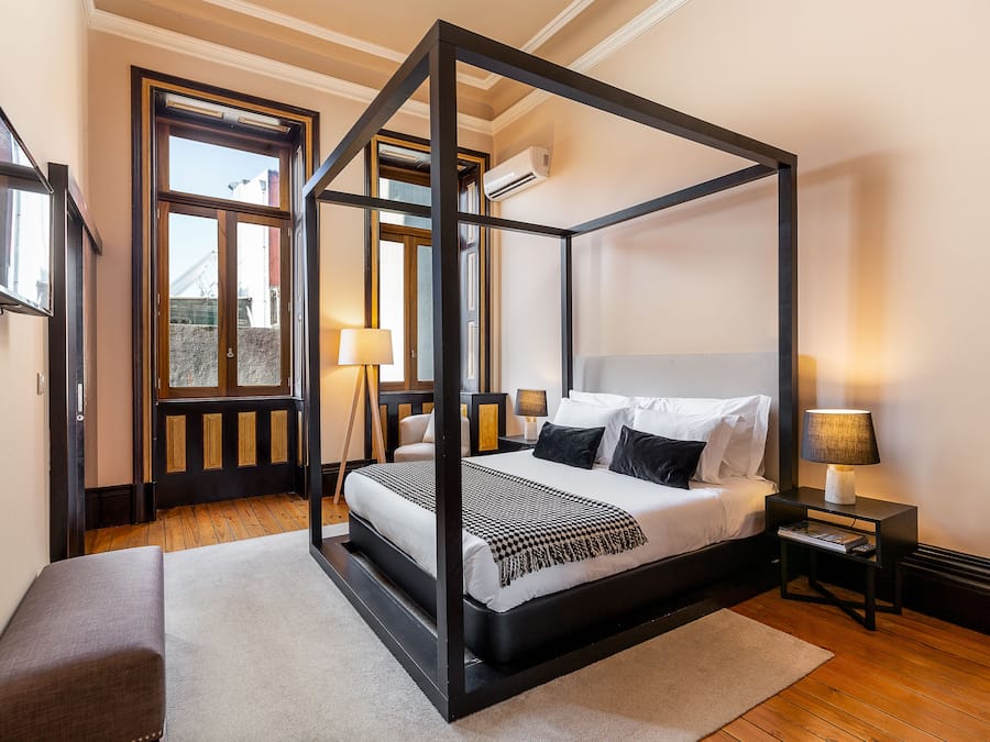 Superior Apartment, 2 Bedrooms ( 1A ) | In-room safe, individually decorated, individually furnished