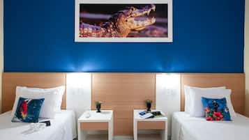 Frigobar, escrivaninha, Wi-Fi de cortesia, roupa de cama