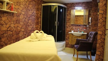 Sauna, Turkish bath