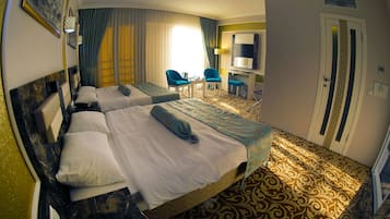 Double Room Single Use | Premium bedding, minibar, in-room safe, desk