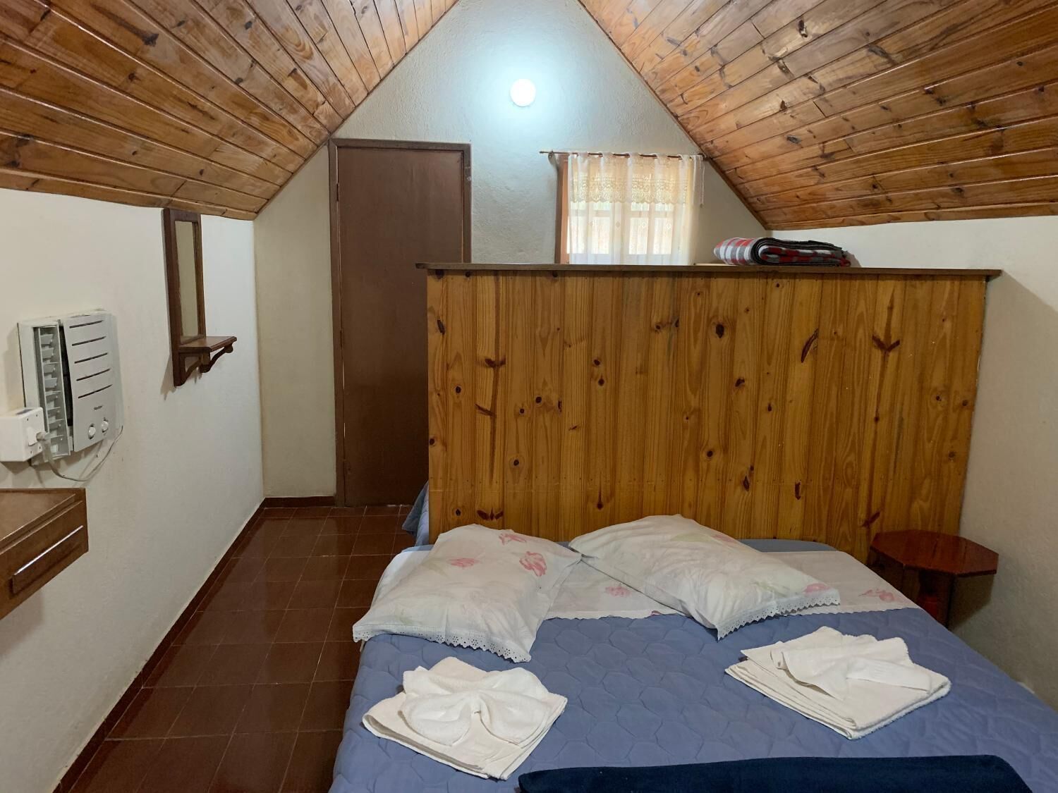 Minibar, wifi y ropa de cama 