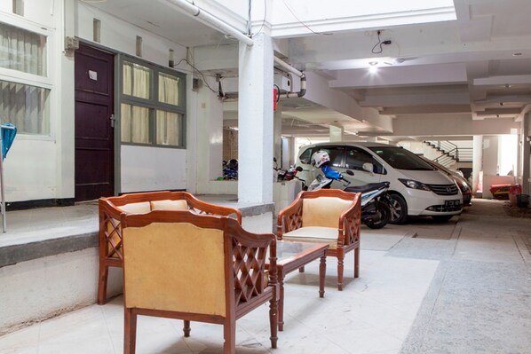 Free self parking
