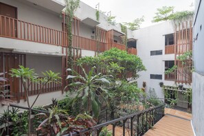 Exterior - RedDoorz Plus near Asia Afrika 3 (Bandung)