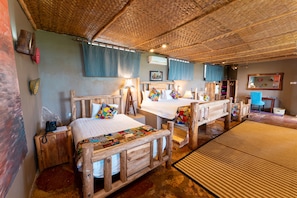 Premium bedding, in-room safe, individually decorated - Wag Hill Lodge (Mwanza)