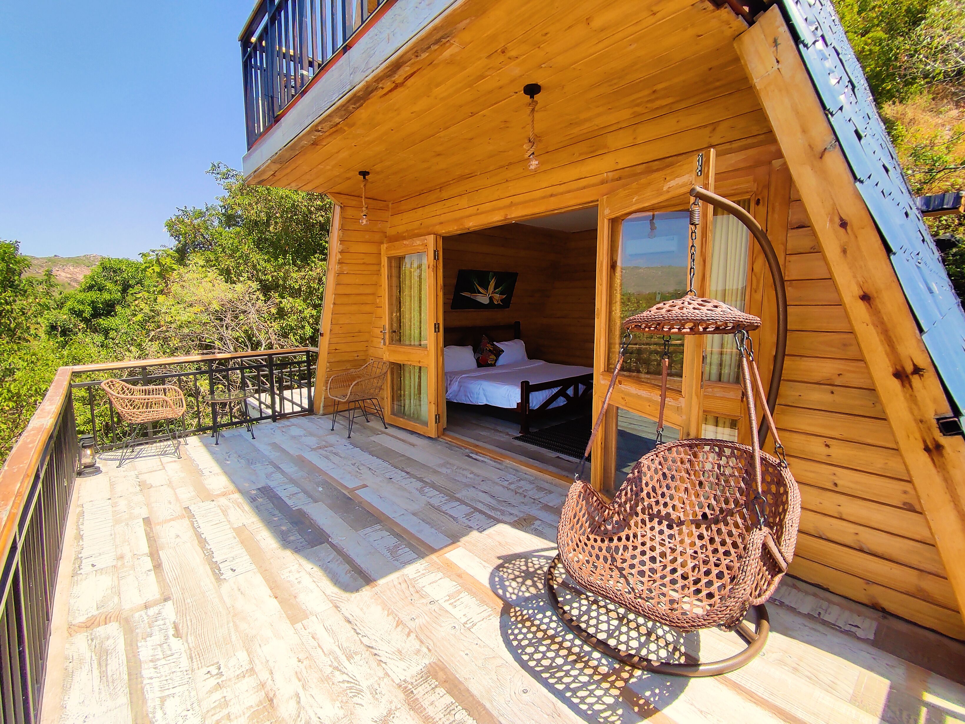Super Luxury Family Cottage with Private | Premium bedding, in-room safe, desk, laptop workspace