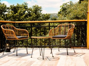 Balcony - Wag Hill Lodge (Mwanza)