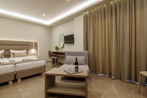 Superior Studio | Desk, soundproofing, iron/ironing board, free cribs/infant beds - Remezzo Apartments & Studios (Zakynthos)