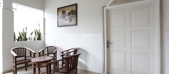 RedDoorz Plus near Adisucipto Airport 2