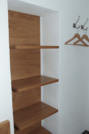 Klassieke eenpersoonskamer | Luxe beddengoed, individueel gedecoreerd, individueel gemeubileerd