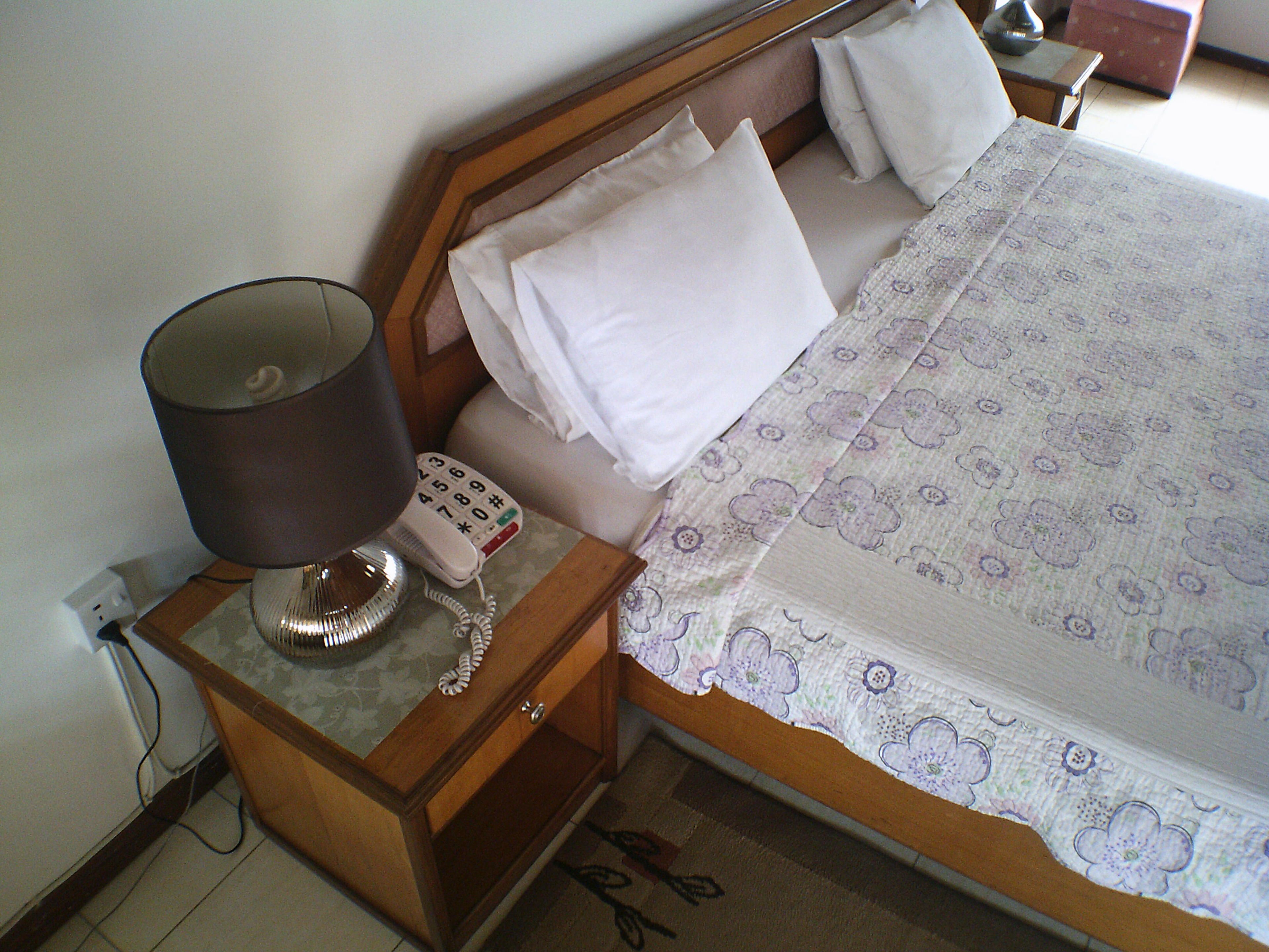 deluxe double room | minibar, in-room safe, desk, iron/ironing board