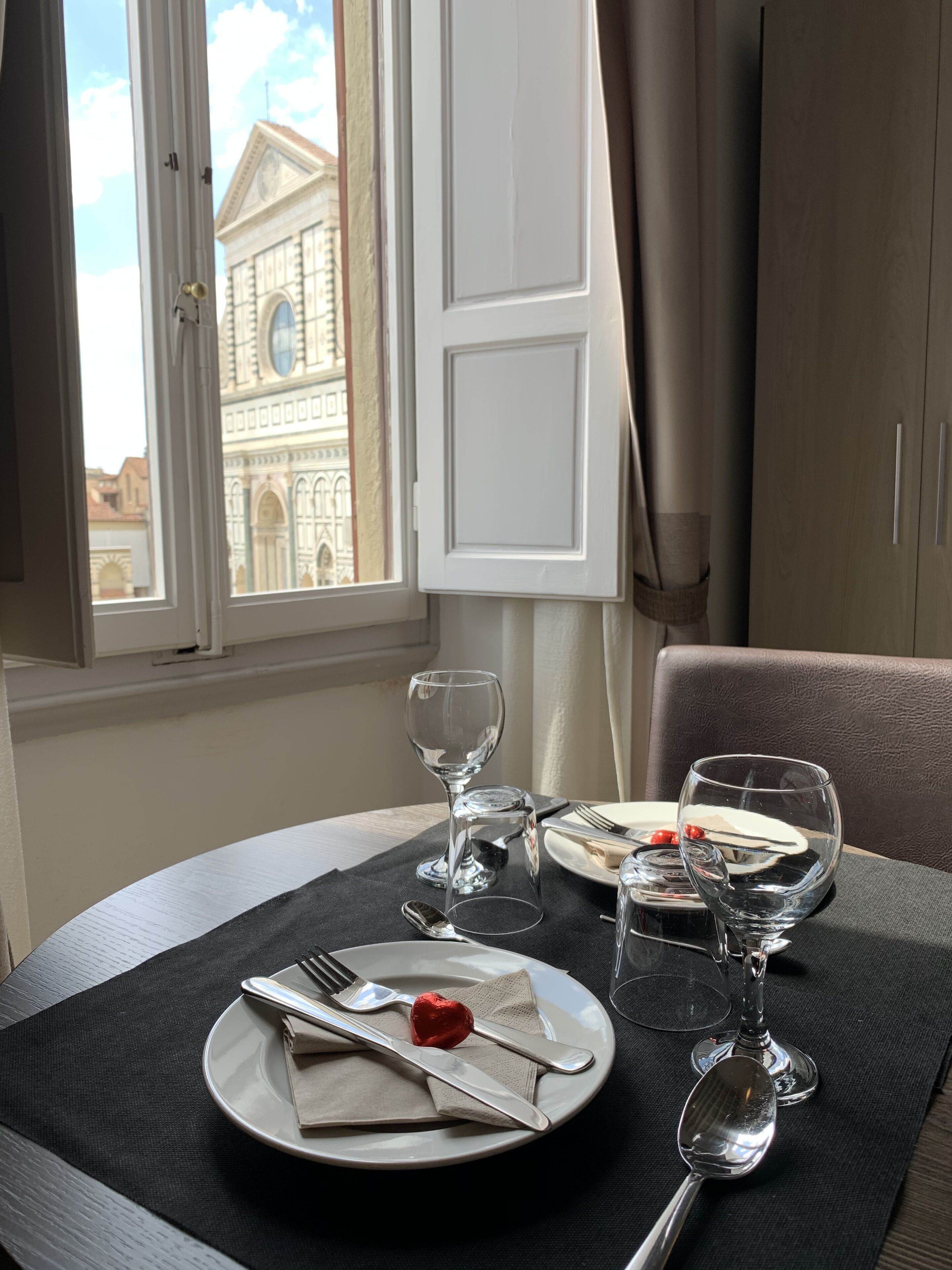 Junior-Suite | Essbereich im Zimmer