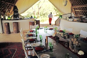 包含每日自助早餐