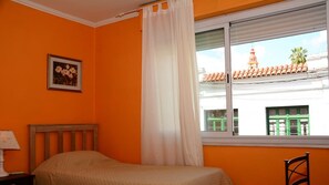 Appartement, 1 chambre | 1 chambre, fer et planche à repasser, Wi-Fi gratuit, draps fournis