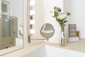 Appartement, 3 slaapkamers, balkon ( T3 ) | 1 slaapkamer, individueel gedecoreerd, individueel gemeubileerd