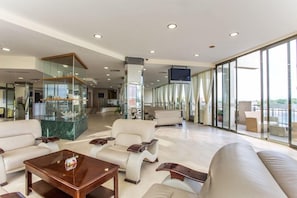 Lobby - Hotel Coral (Sozopol)
