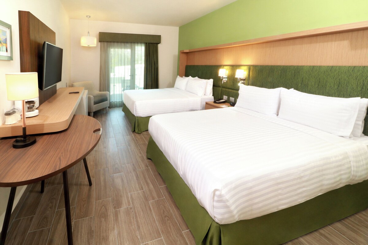 Standard Room, 2 Queen Beds, Terrace