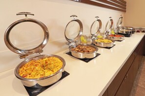 Buffet breakfast for a fee on weekdays - Holiday Inn Chilpancingo by IHG (Chilpancingo de los Bravo)