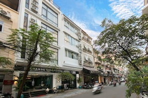 Exterior - Hanoi Topaz (Hanoi)