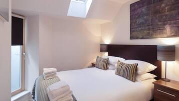 Superior Apartment, 1 Bedroom, Private Bathroom | 1 bedroom, Egyptian cotton sheets, premium bedding, pillowtop beds