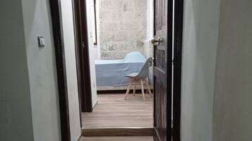 Habitación individual Elite | Sábanas italianas Frette y ropa de cama de alta calidad