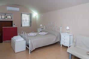 Classic Double Room, 1 King Bed with Sofa bed, Ground Floor