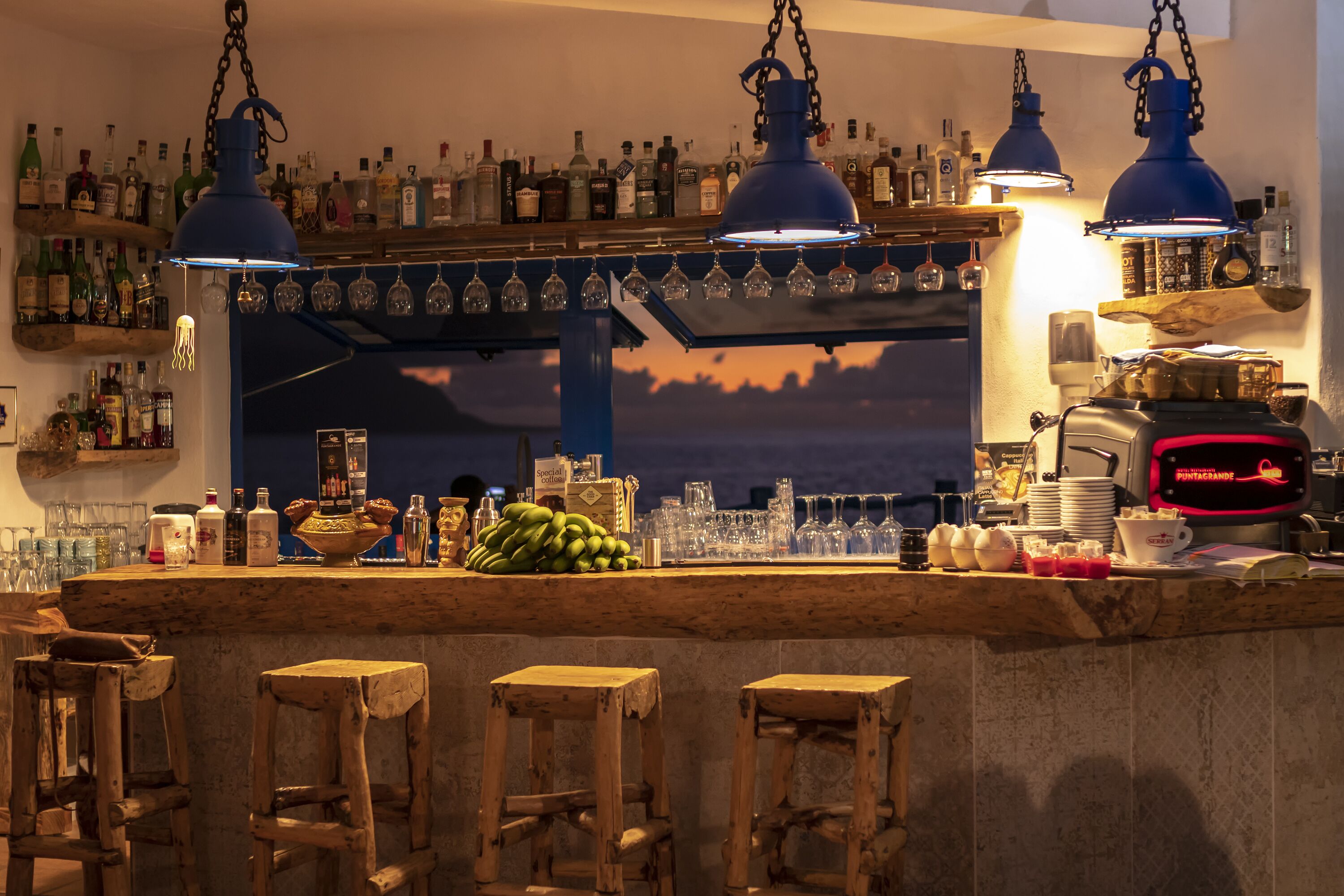 Bar (en la propiedad)