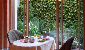 Daily buffet breakfast (EUR 25 per person)