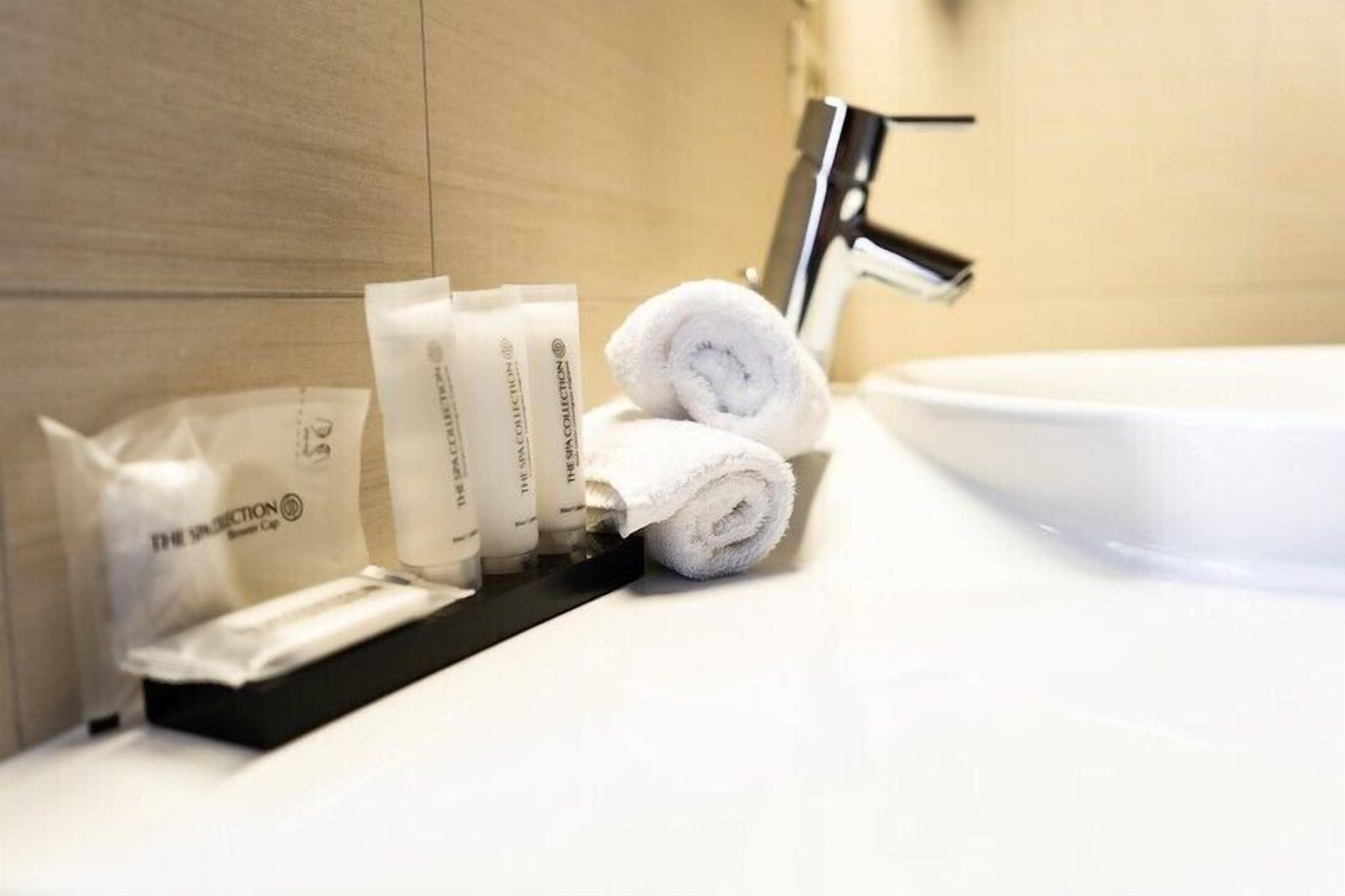 classic double or twin room, 1 double or 2 single beds | minibar, in-room safe, desk, laptop workspace