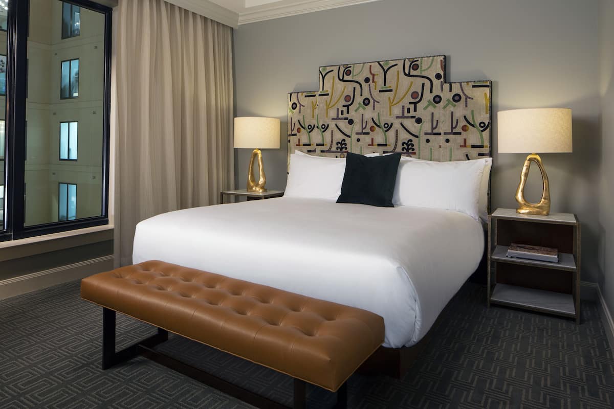 1 bedroom, Egyptian cotton sheets, premium bedding, pillowtop beds