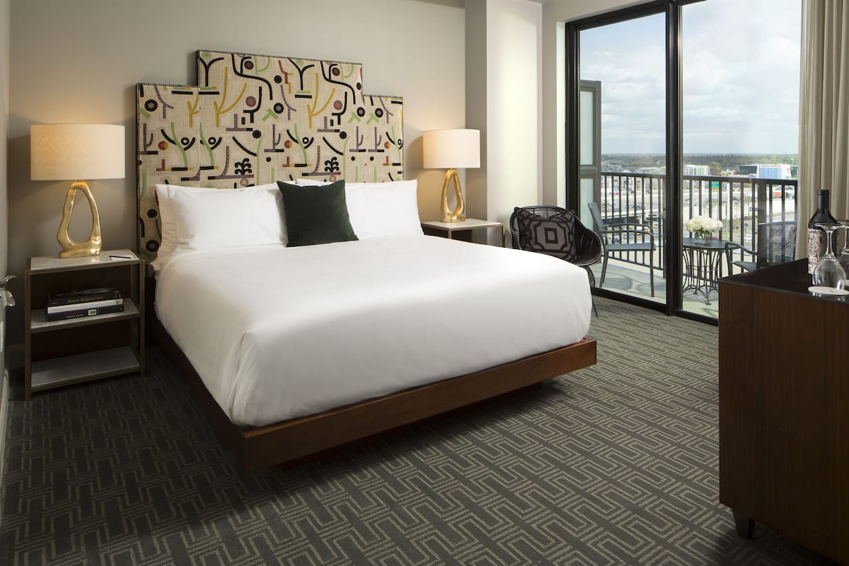 Standard Room, Balcony | 1 bedroom, Egyptian cotton sheets, premium bedding, pillowtop beds