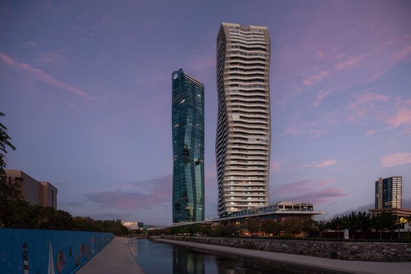 Exterior - Four Points by Sheraton Izmir (Izmir)