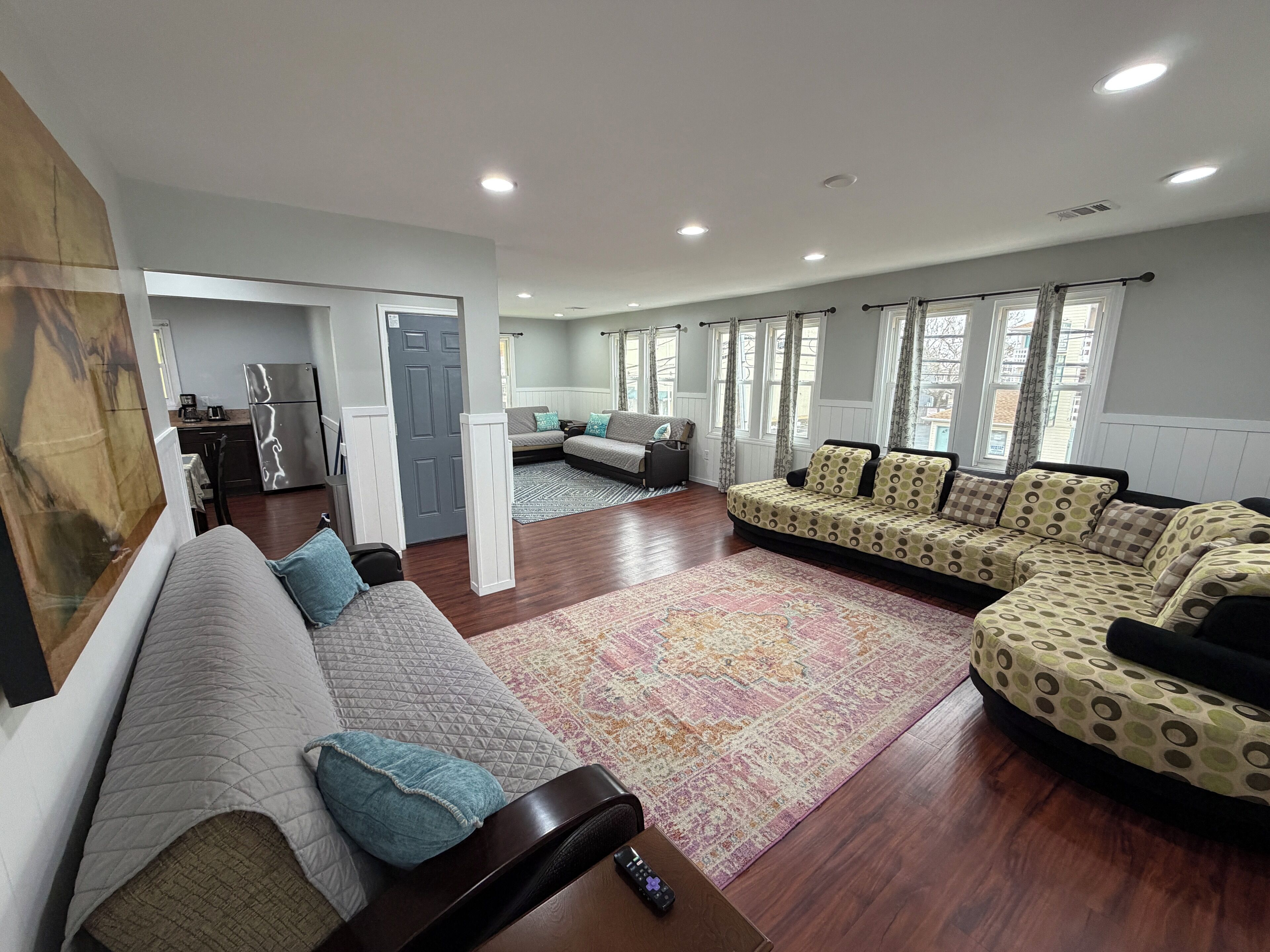 Luxury Apartment, 4 Bedrooms, Patio, City View | Living area | 40-inch flat-screen TV with cable channels, TV