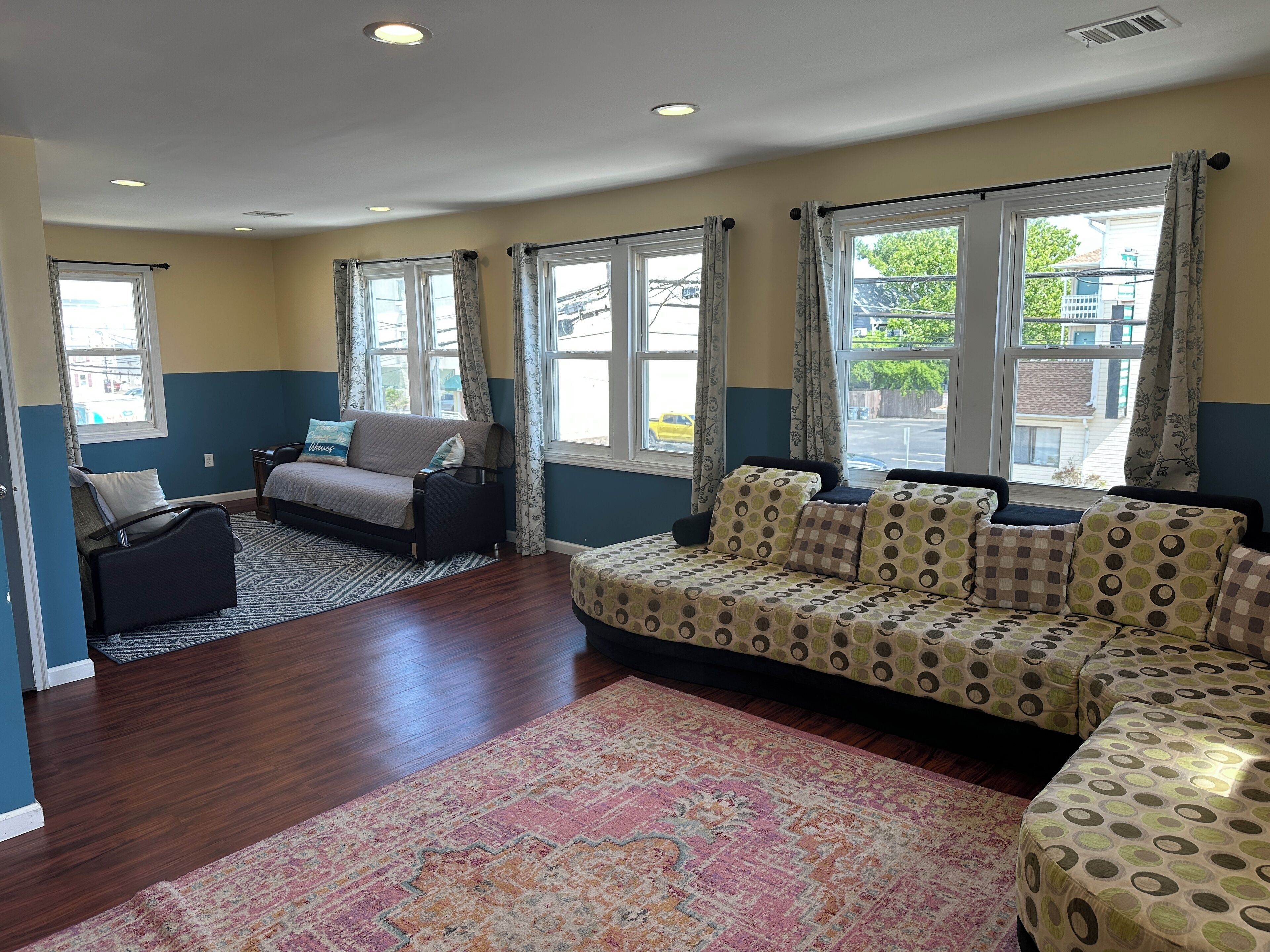 Appartamento Luxury, 4 camere da letto, patio, vista città | 1 camera, con stile personalizzato, tende oscuranti, Wi-Fi gratuito