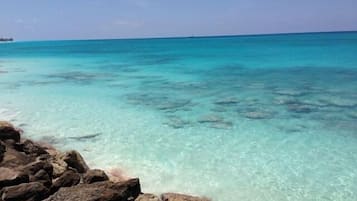 Beach nearby, white sand, sun-loungers, beach umbrellas