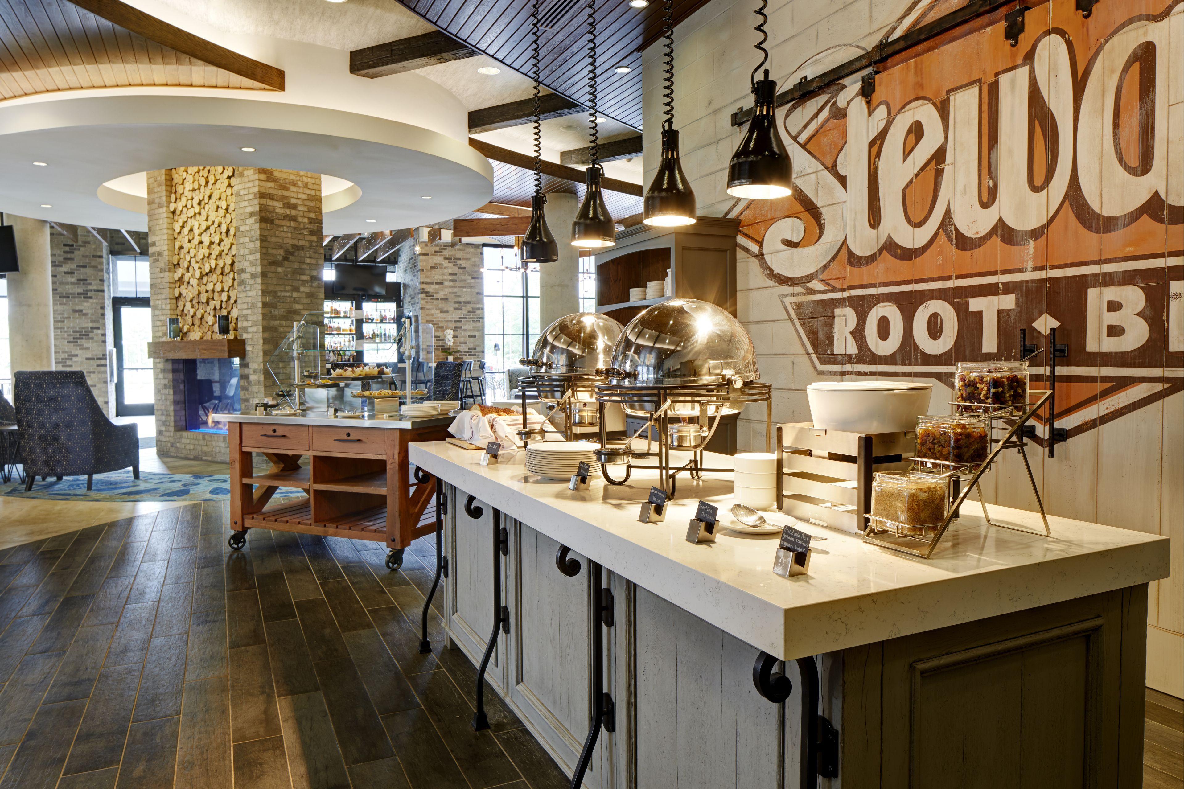 daily cooked-to-order breakfast for a fee