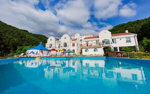 Seasonal outdoor pool