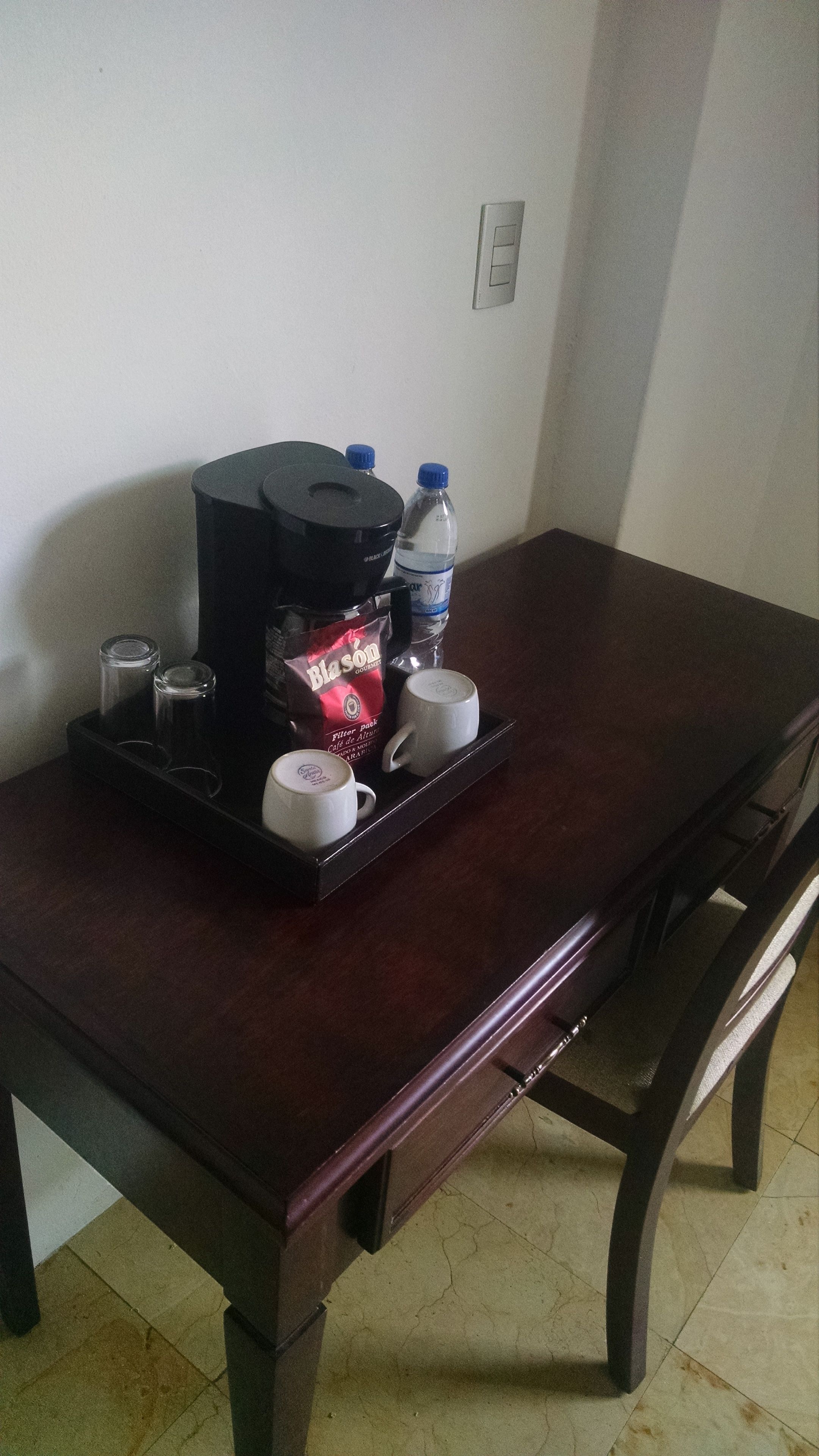 standard room, 1 king bed | coffee and/or coffee maker